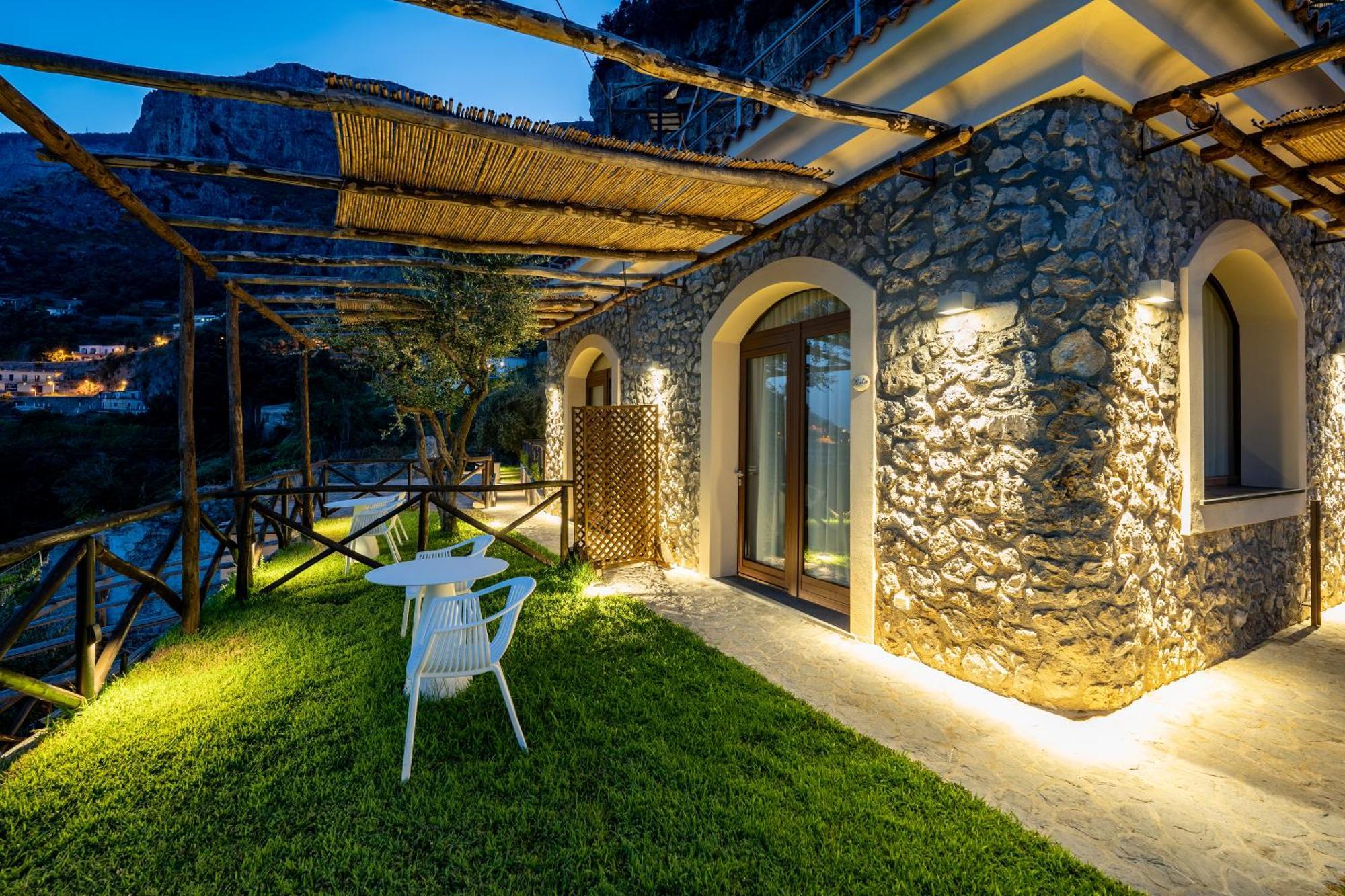 Tenuta Dell'al.ma. * Amalfi